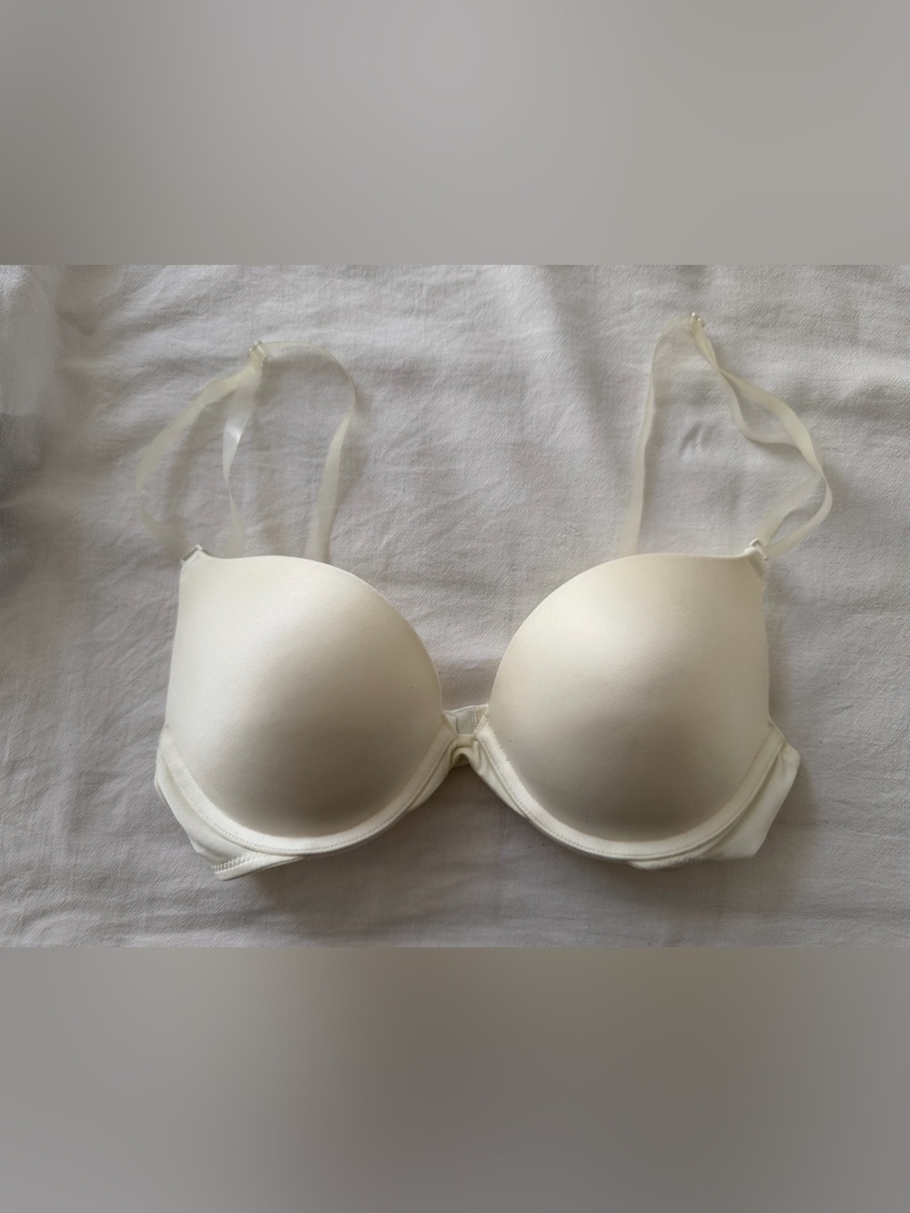 Victoria's Secret Smooth Padded Bra in Ivory